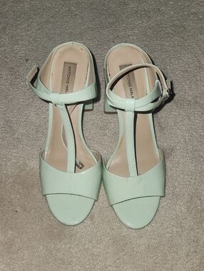 ANTONIO MELANI Mint T-Strap Block Heel Sandals